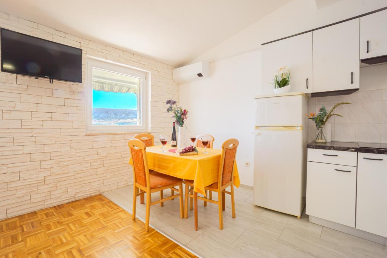Galinec With Mountain And Seaview Appartement Metajna Buitenkant foto